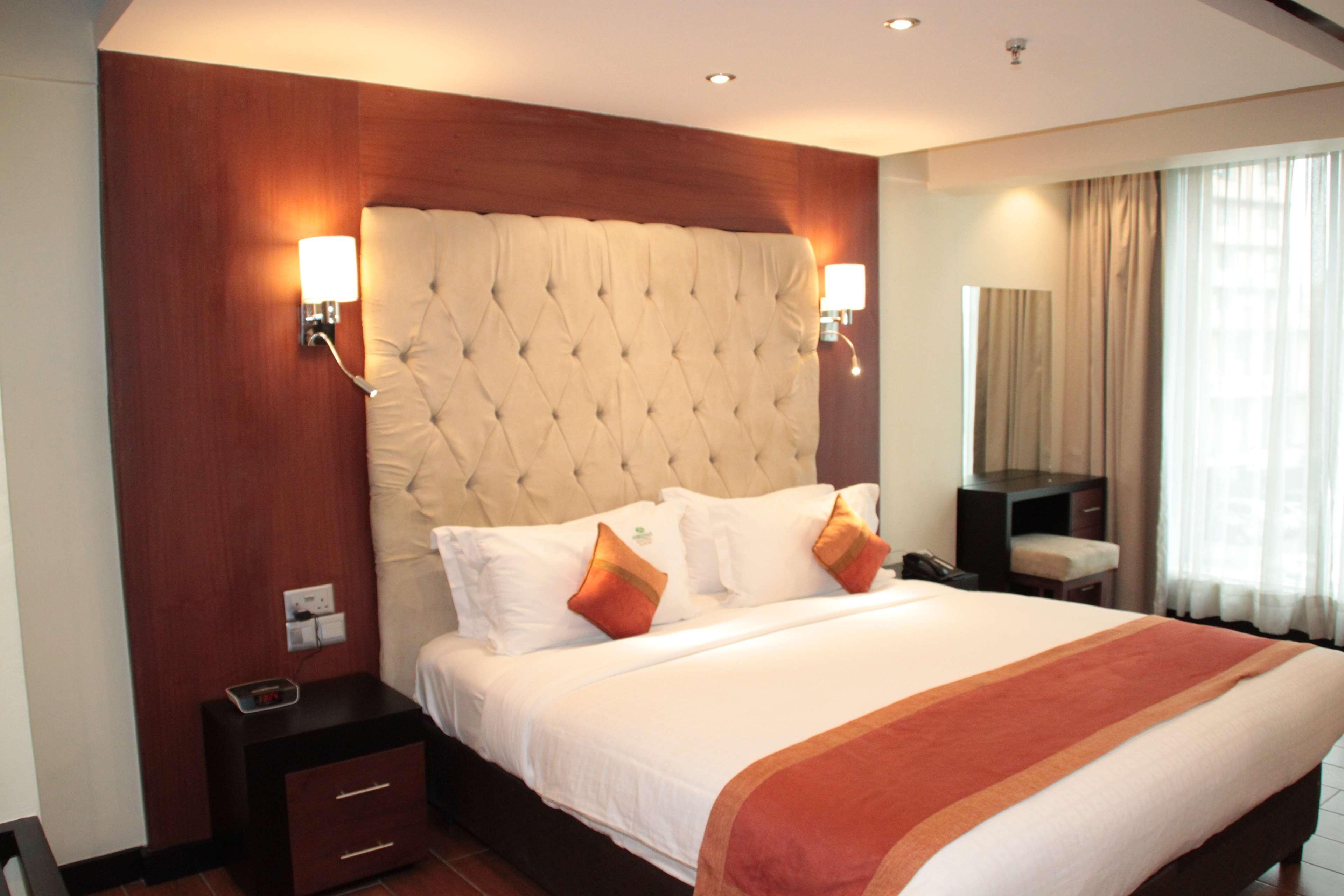 Best Western Auray Le Loch Bagian luar foto